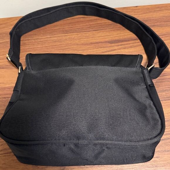 Carlos Falchi Sport Black Nylon Messenger Bag With Adjustable Strap/Gold Logo. - Picture 3 of 8